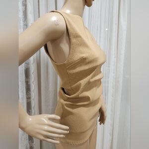 RUCHED STRETCH ASYMMETRICAL HEM TOP By Zara